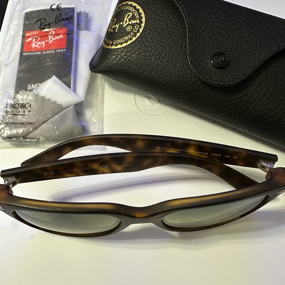 Ray-Ban Brown Patterned Sunglasses